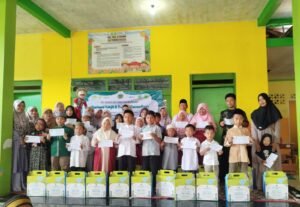 PC IGABA Bungah Gelar Baksos bersama Anak-anak Hebat
