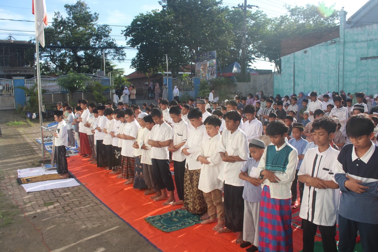 Simulasi Salat Idulfitri Jadi Pembelajaran Bermakna Bagi Siswa