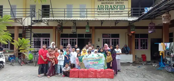 Pimpinan Ranting Aisyiyah Sukorejo Lamongan Tebar Manfaat di Bulan Ramadan 1447 H