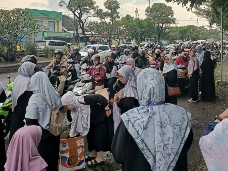 Forwas PPM An-Nur Sidoarjo Bagikan 700 Paket Takjil, Wujud Kepedulian di Akhir Ramadan