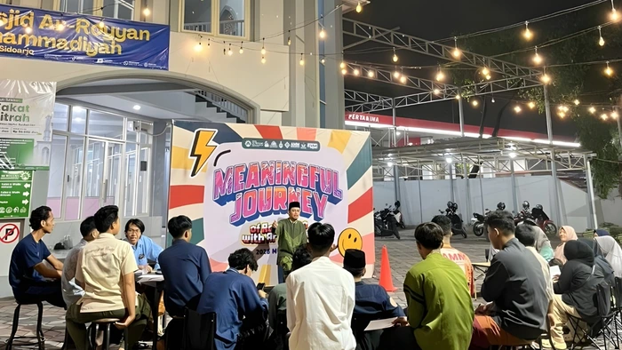 The Saturnight Vol. #6: Saat Malam Minggu Anak Muda Berpindah dari Kafe ke Halaman Masjid