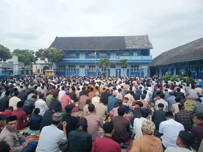 Jamaah Membludak hingga 3.000 Orang, Salat Idulfitri PRM Kandangsemangkon Penuh Makna Kebahagiaan