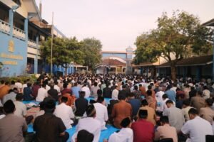 Lautan Jamaah Padati Blimbingrejo, Pesan Mati Anytime Menggetarkan Salat Idulfitri 1447 H