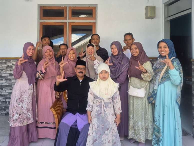 Guru dan Karyawan SD Muhammadiyah Kota Blitar Gelar Silaturahmi Lebaran ke Tokoh Muhammadiyah