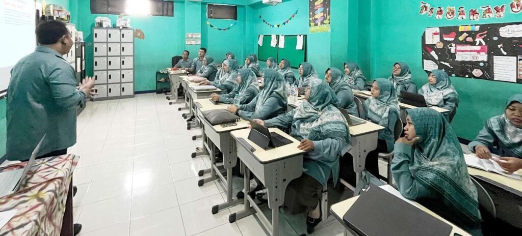 Guru SD Mumtaz Kokohkan Pedagogical Knowledge, Dewoto Kusumo: Guru Bukan Sekadar Mengajar, Tapi Menggubah Karakter