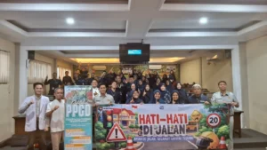 Tanamkan Budaya Tertib Lalu Lintas, Jasa Raharja dan RS Siti Khodijah Latih Siswa SMAM 1 Taman