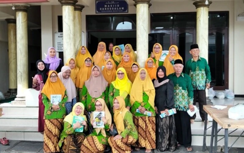 Spirit Al-Ma’un, PRM dan PRA Tegalgondo Wunutsari Salurkan 145 Sembako