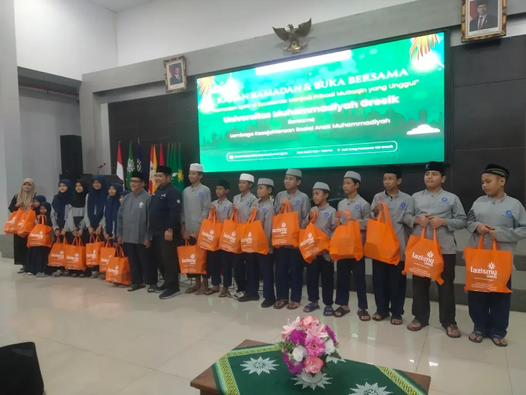UMG Menebar Berkah Dengan Menyantuni Anak Yatim