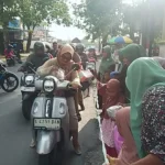 KB dan TK ABA 37 Dermo: Berbagi Takjil untuk Tanamkan Kepedulian Sejak Dini