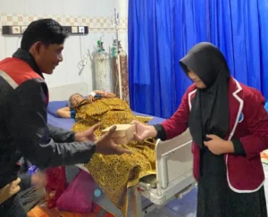 SD Muda Karisma: IPM Kids Berbagi Ta’jil di Rumah Sakit