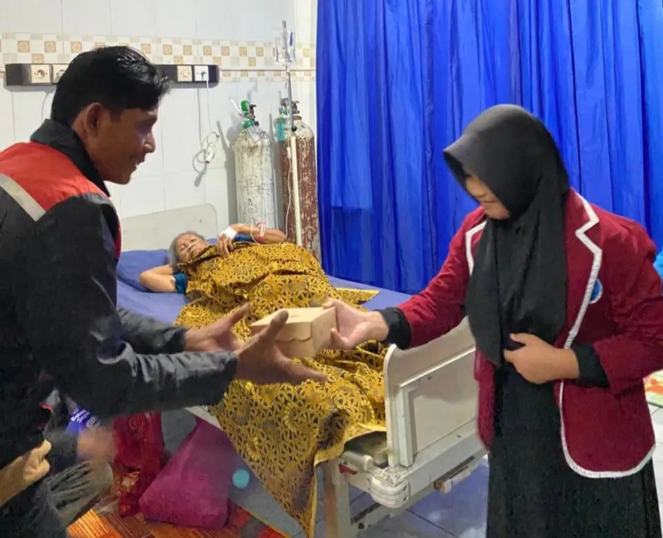 SD Muda Karisma: IPM Kids Berbagi Ta’jil di Rumah Sakit