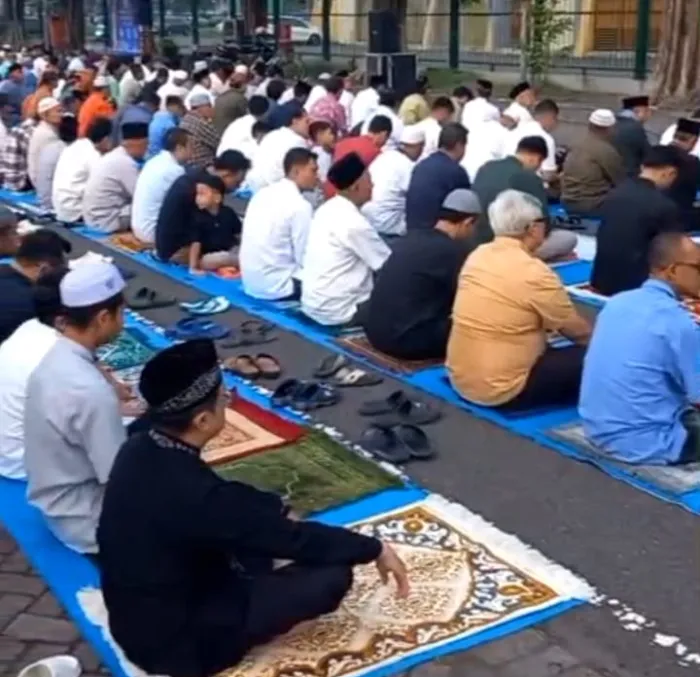 Salat Idulfitri di GOR Gelora Delta Sidoarjo, 1.500 Jamaah Padati Lokasi sejak Subuh