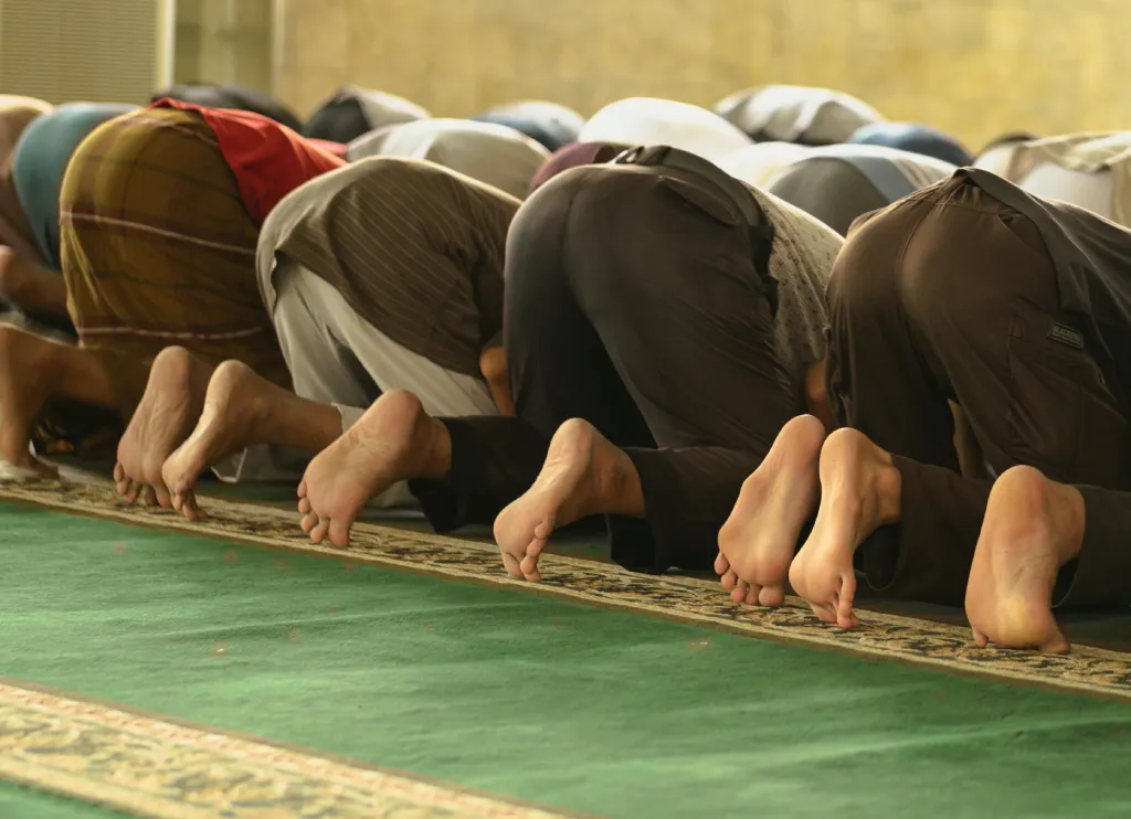 Mendekati Garis Akhir, Saatnya Percepat Langkah Ibadah di Ujung Ramadan