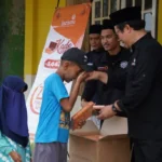 Lazismu Salurkan 64 Mushaf Al-Qur’an untuk Pelajar Terdampak Banjir di Aceh Tamiang