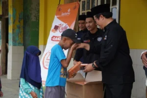 Lazismu Salurkan 64 Mushaf Al-Qur’an untuk Pelajar Terdampak Banjir di Aceh Tamiang