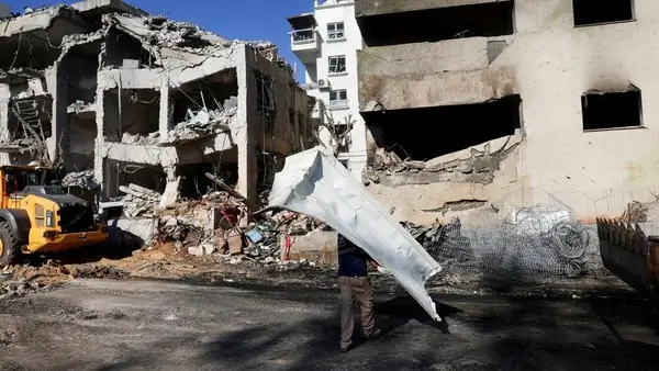 Rudal Iran Hantam Sekitar Tel Aviv, Ledakan Guncang Kota Pusat Israel