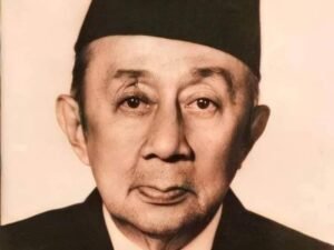 Dokter Soewandhie: RSUD Kota Surabaya, Ketua Persebaya, Ketua PMI, dan Ketua Muhammadiyah