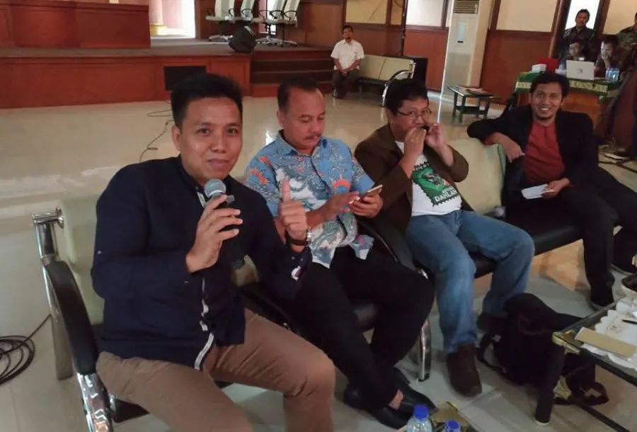 Dari Sarangan ke Surabaya: Siapa di Balik Logo PWMU.CO?