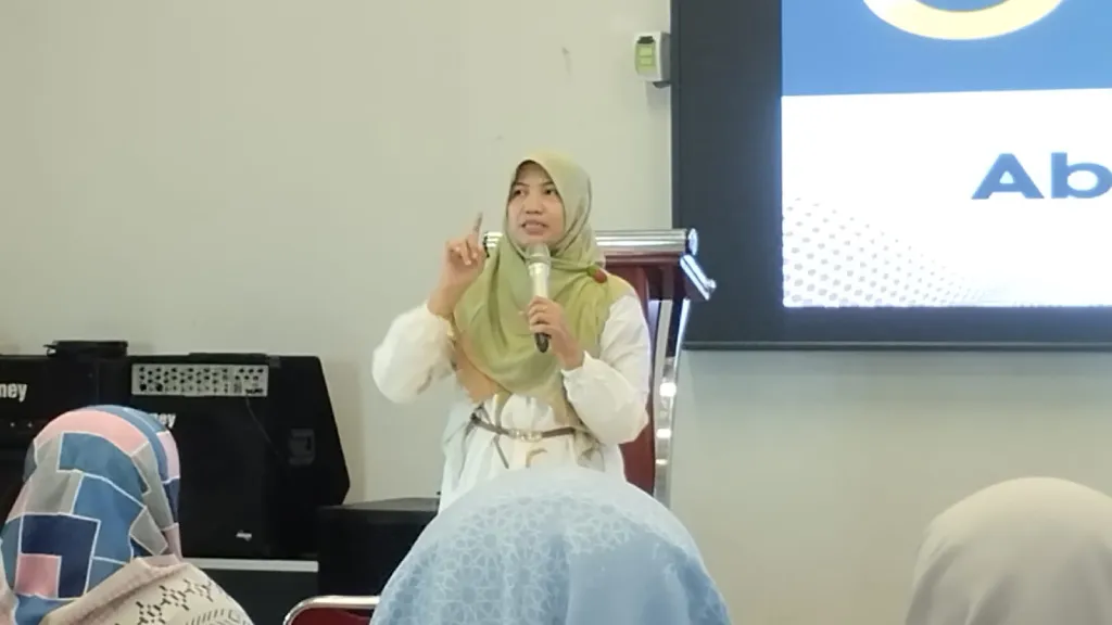 63 Guru SD Muhammadiyah 4 Surabaya Ikuti Pelatihan Strategi Sukses TKA