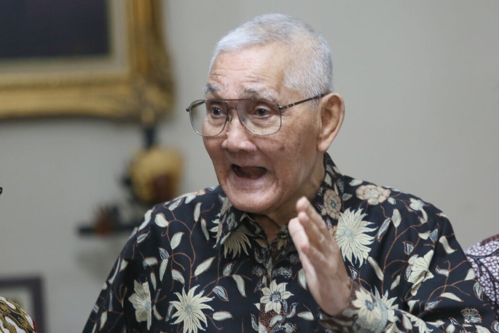 Try Sutrisno Meninggal Dunia, Istana Sampaikan Duka Mendalam