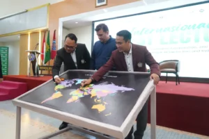 Seruan Perdamaian Dunia dari Kampus Umsura
