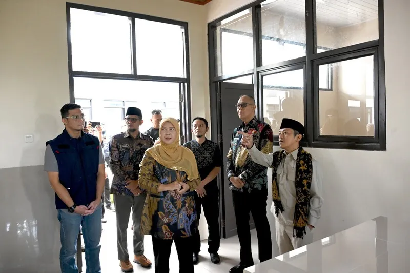 Tinjau Revitalisasi SMAN 2 Sukabumi, Wamendikdasmen Fajar Pastikan Fasilitas Belajar Makin Berkualitas