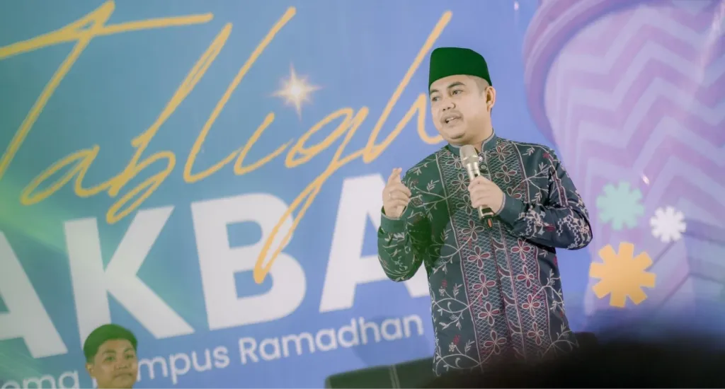 Tabligh Akbar UMS Hadirkan Wamen PPMI, Mahasiswa Diajak Siap Kerja Global