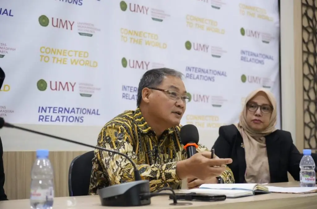 Lantik FORDEK FISIPOL, UMY Tekankan Peran Strategis Dekan di Era Digital
