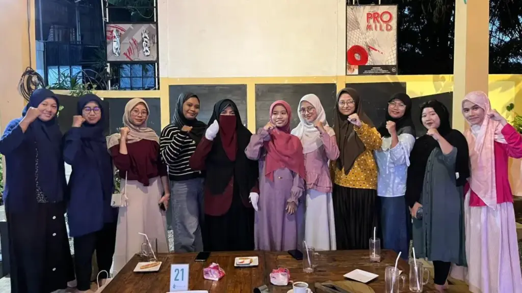 Mekar di Tengah Tekanan: Ruang Refleksi Kesehatan Mental Perempuan