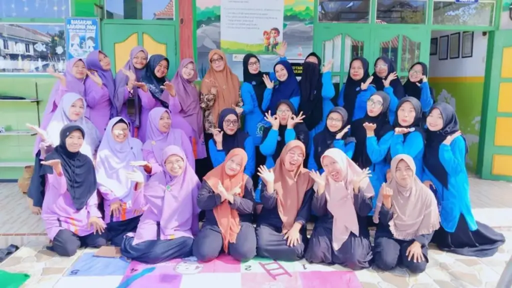 PRNA Sendangagung dan Tunggul Berkolaborasi Belajar Batik Warisan Budaya Lokal