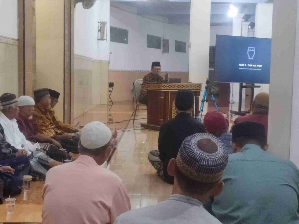 Menjaga Hati di Tengah Banjir Informasi Digital, Pesan Inspiratif Kajian Subuh di Masjid Attaqwa Pogot Surabaya