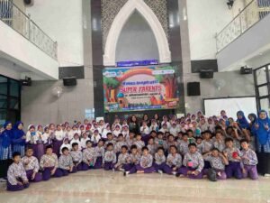 Ajarkan Literasi Keuangan Sejak Dini, SD Sakri Gelar Super Parent Bersama Banker
