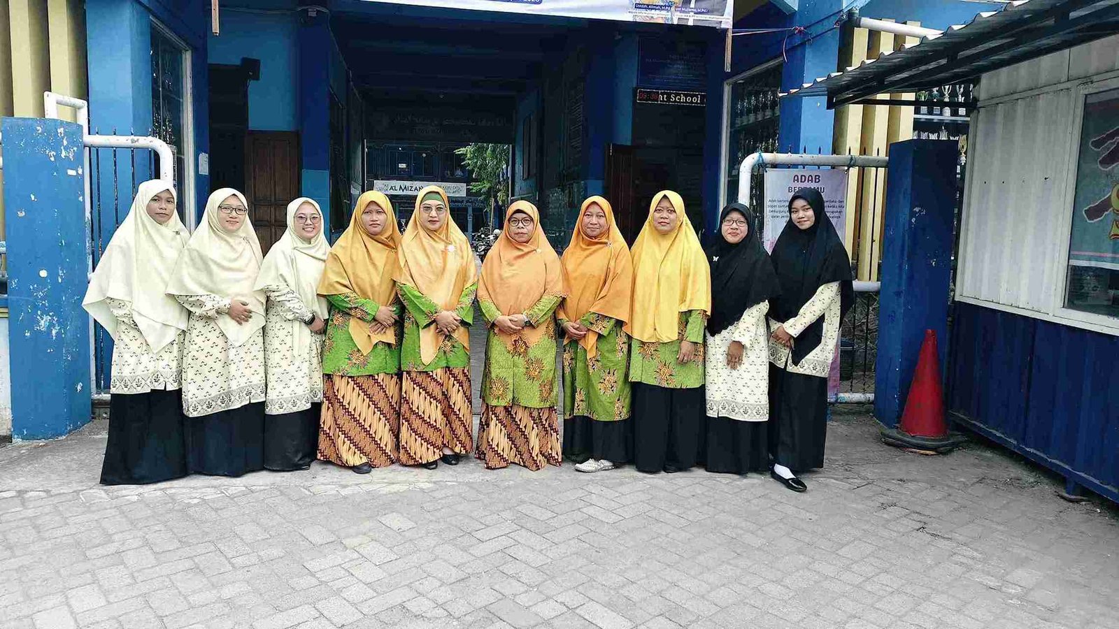 MTs Muhammadiyah 15 Al Mizan Lamongan Peringati Hari Kartini dengan Nuansa Berbeda dalam Pembelajaran