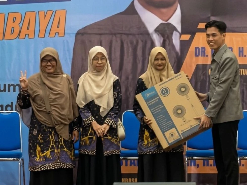 Di Tengah 2.000 Peserta, Guru SMK Muhammadiyah 2 Surabaya Dapat Doorprize