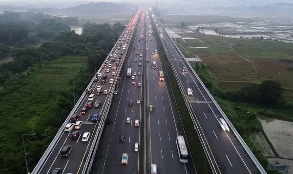 Jalan Tol Makin Padat, Travoy Jadi Solusi Cerdas Pengendara