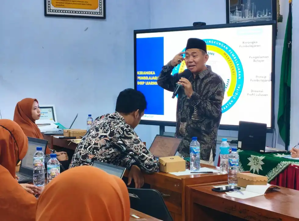 IHT MBS Jombang Ajak Guru Rancang Pembelajaran Berbasis Deep Learning
