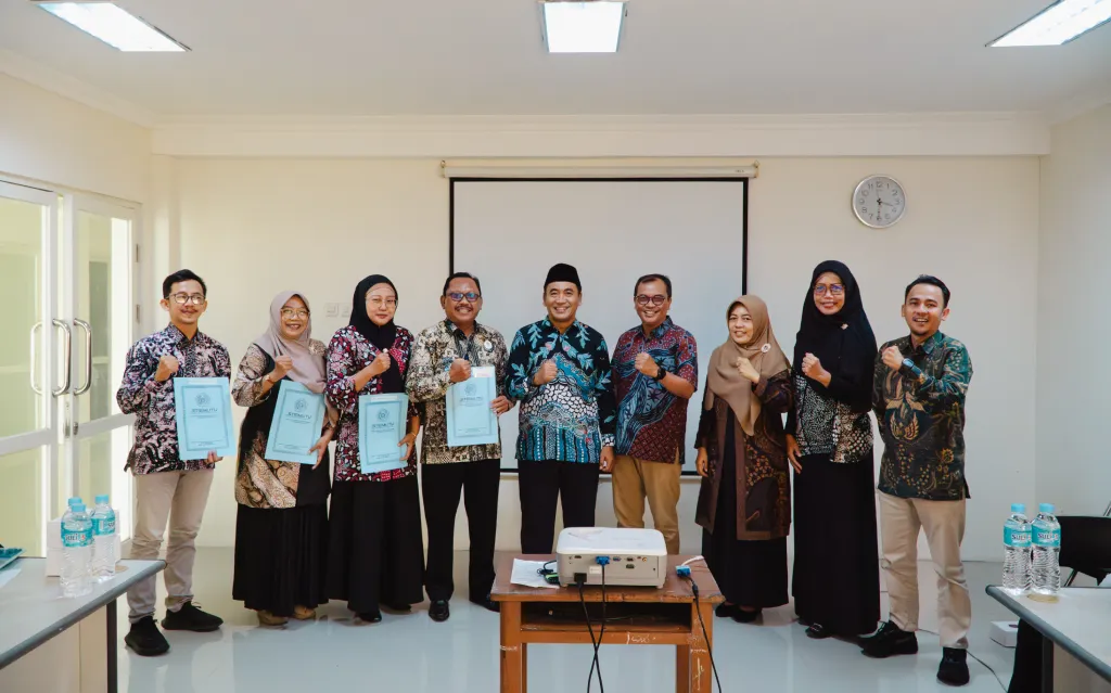 Rapat Koordinasi Stiemutu Tuban, Prof Mundakir Targetkan 500 Mahasiswa Baru Tahun 2026