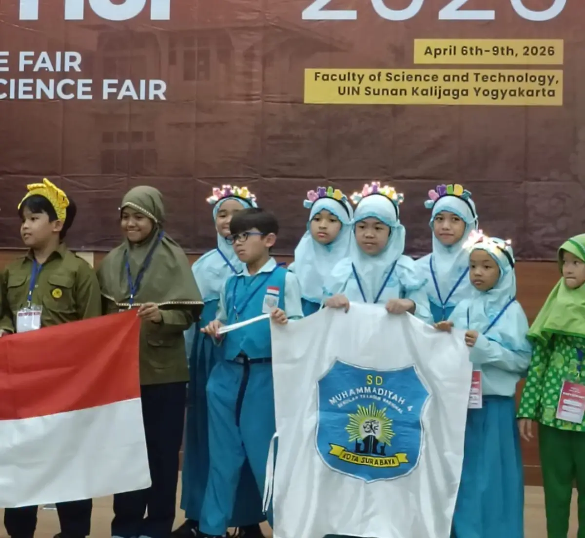 Tim The B-Six SD Muhammadiyah 4 Pucang Surabaya Raih Gold Medal di YISF 2026