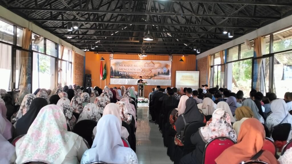 Merajut Silaturahmi, Menguatkan Profesionalitas: Halalbihalal PDM Kota Batu Hadirkan Ratusan Guru