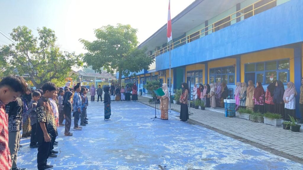 Peringati Hari Kartini, MI Muhammadiyah 2 Kedungbanteng Tanamkan Semangat Belajar dan Keteladanan