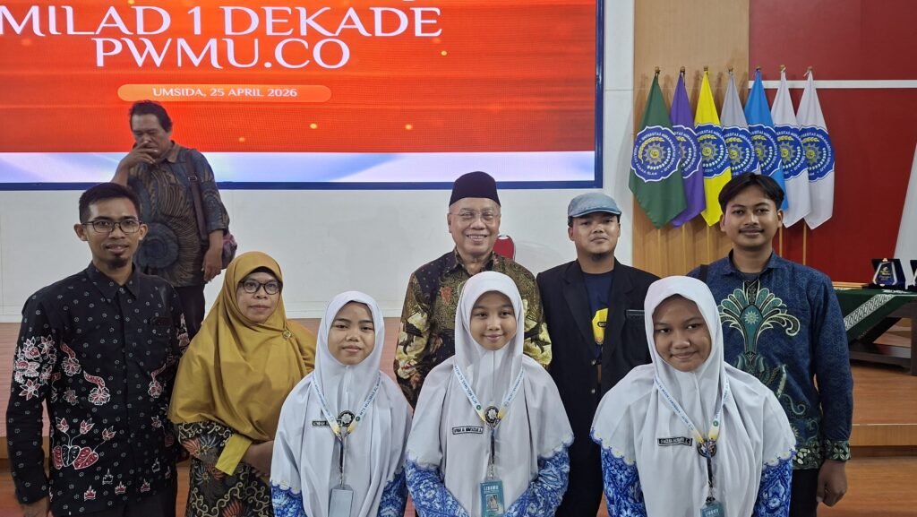 Dari Wawancara Tokoh hingga Bawa Pulang Buku: Kiprah Keren Jurnalis Muda MTs Muhammadiyah 15 Al Mizan Lamongan