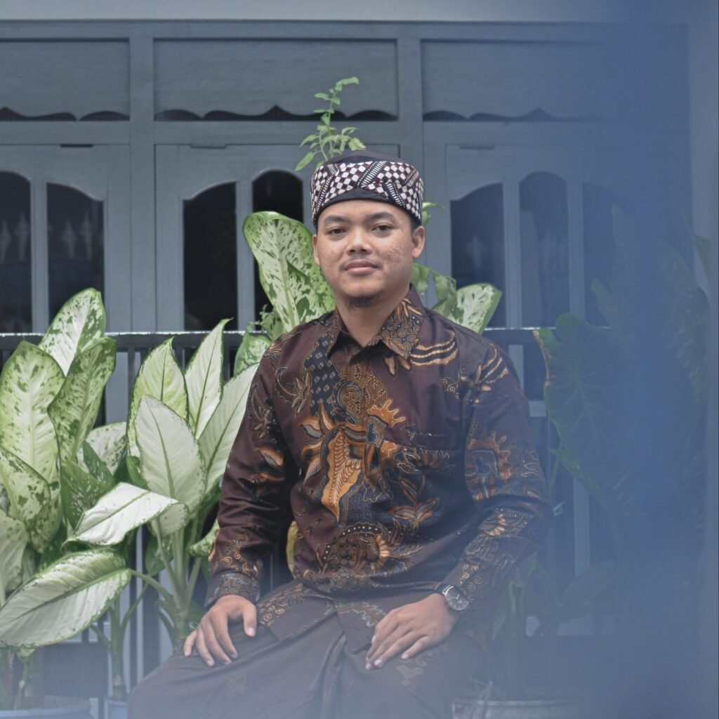 Inilah Manusia yang Dirindukan oleh Masjid