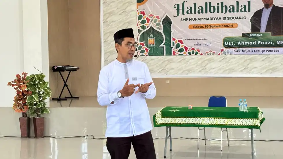 Kajian Wali Murid dan Halalbihalal SMP Muhammadiyah 10 Sidoarjo Perkuat Silaturahmi
