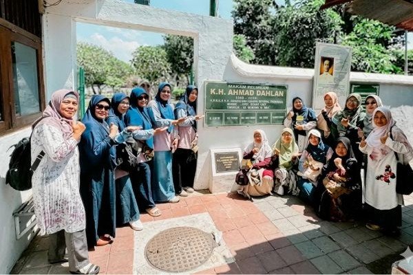 Mengidari Pemakaman Karangkajen: KH Ahmad Dahlan Dimakamkan, Peristirahatan Akhir Banyak Tokoh