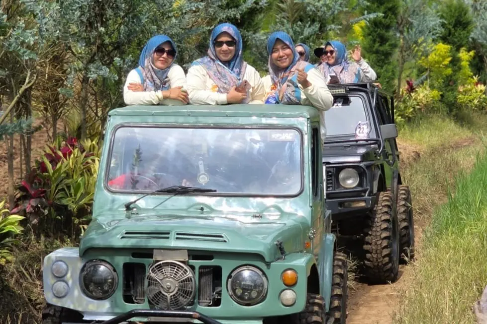 Seru dan Ekstrem, Komite SD Muhlas Jajal Offroad di Coban Talun