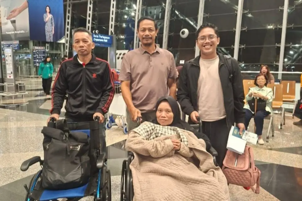 LAZISMU PCIM Malaysia Bantu Pulangkan Korban Luka Bakar di Malaysia