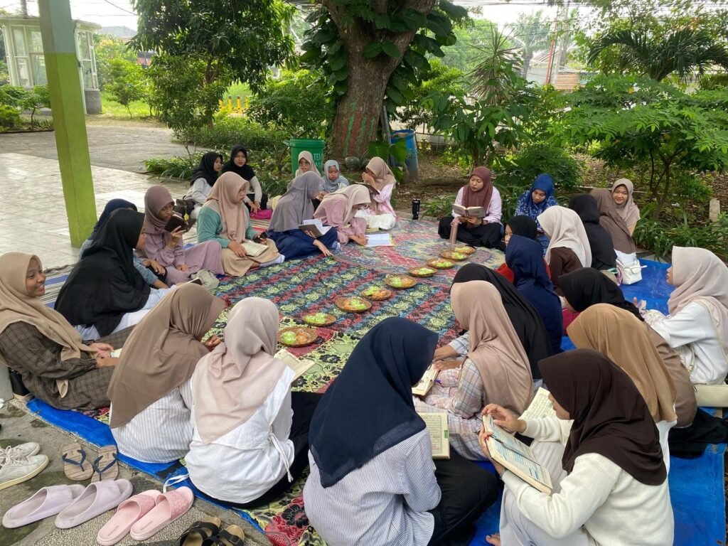 Sehari Mengikuti Qur’an Day SMA Muhammadiyah 10 GKB Gresik