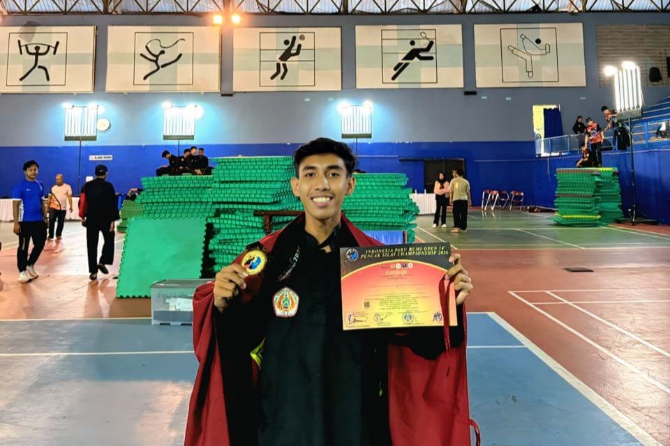 Debut Internasional, Mahasiswa UMSURA Sabet Medali Emas