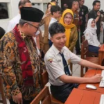 Mendikdasmen Apresiasi Pelaksanaan TKA di SMPN 1 Surabaya