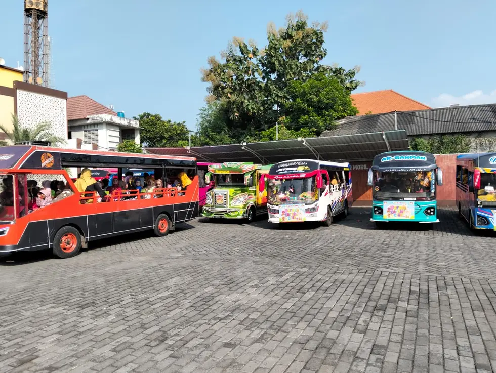 Parade Kartini Cilik Sidayu, Anak-anak Tampil dengan Busana Adat dan Profesi